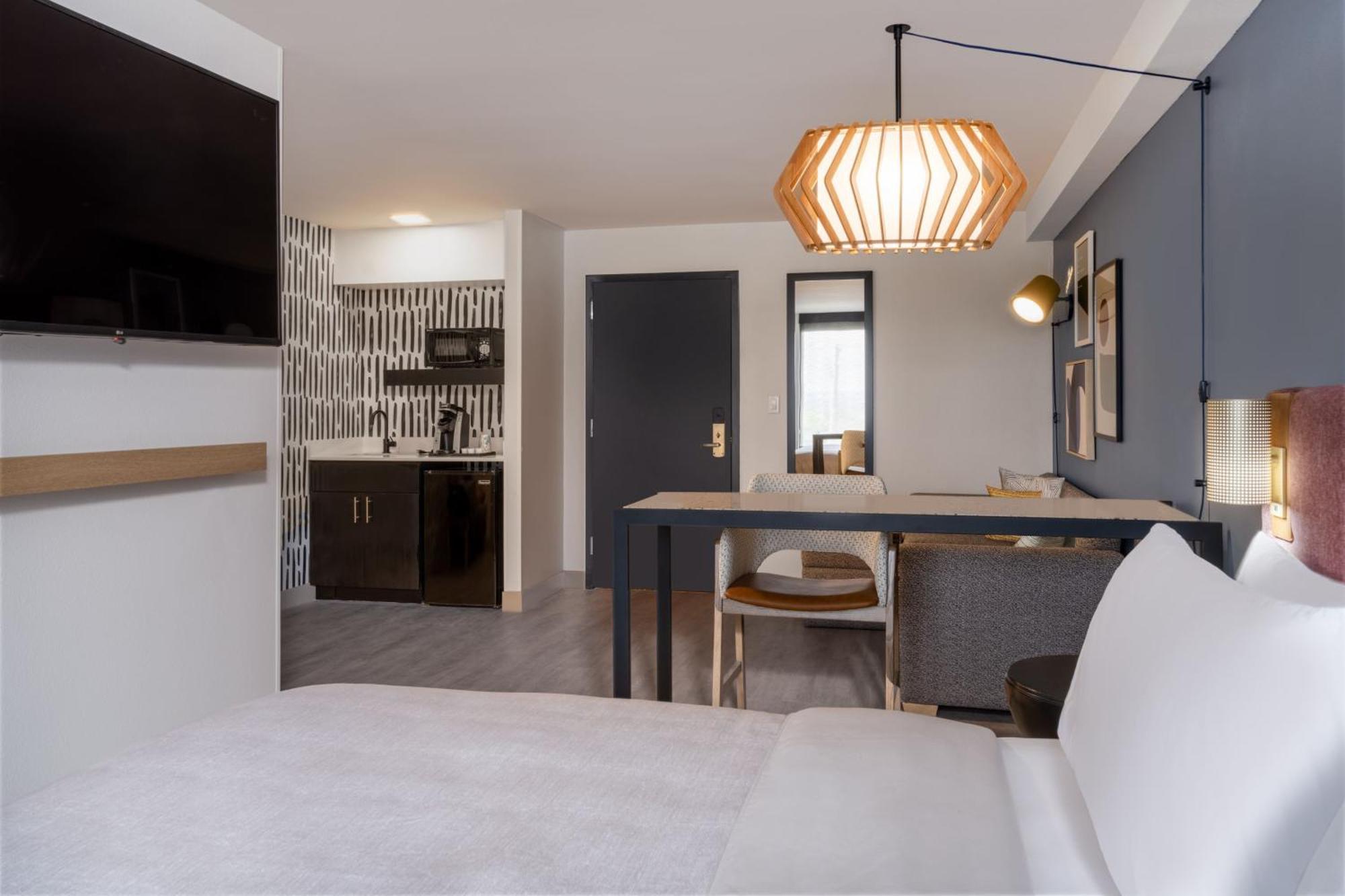 King Studio Suite