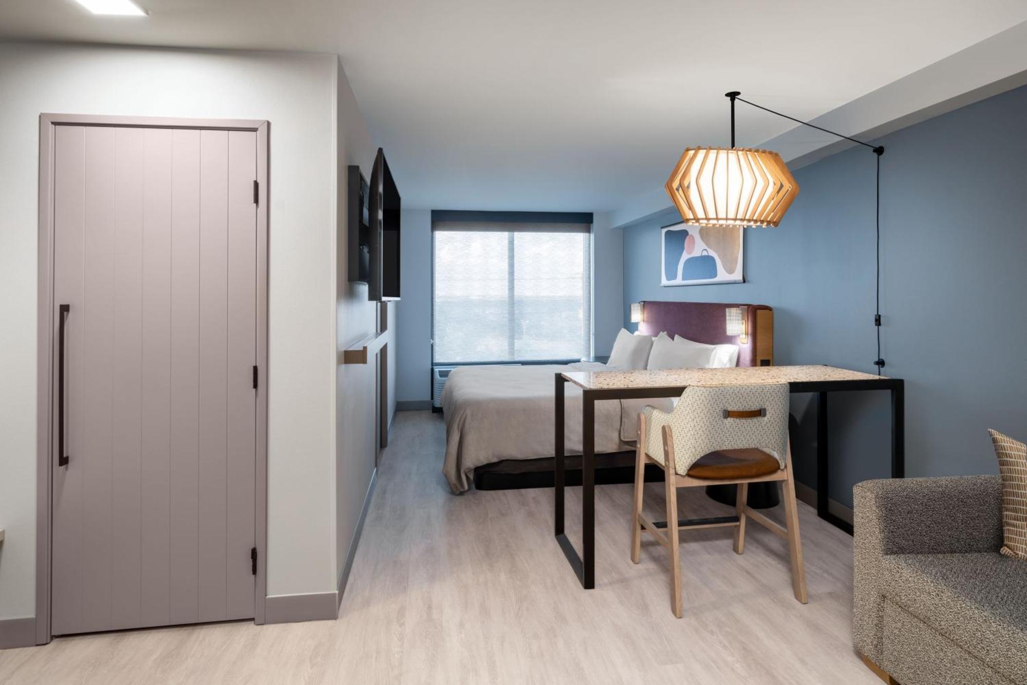 King Studio Suite