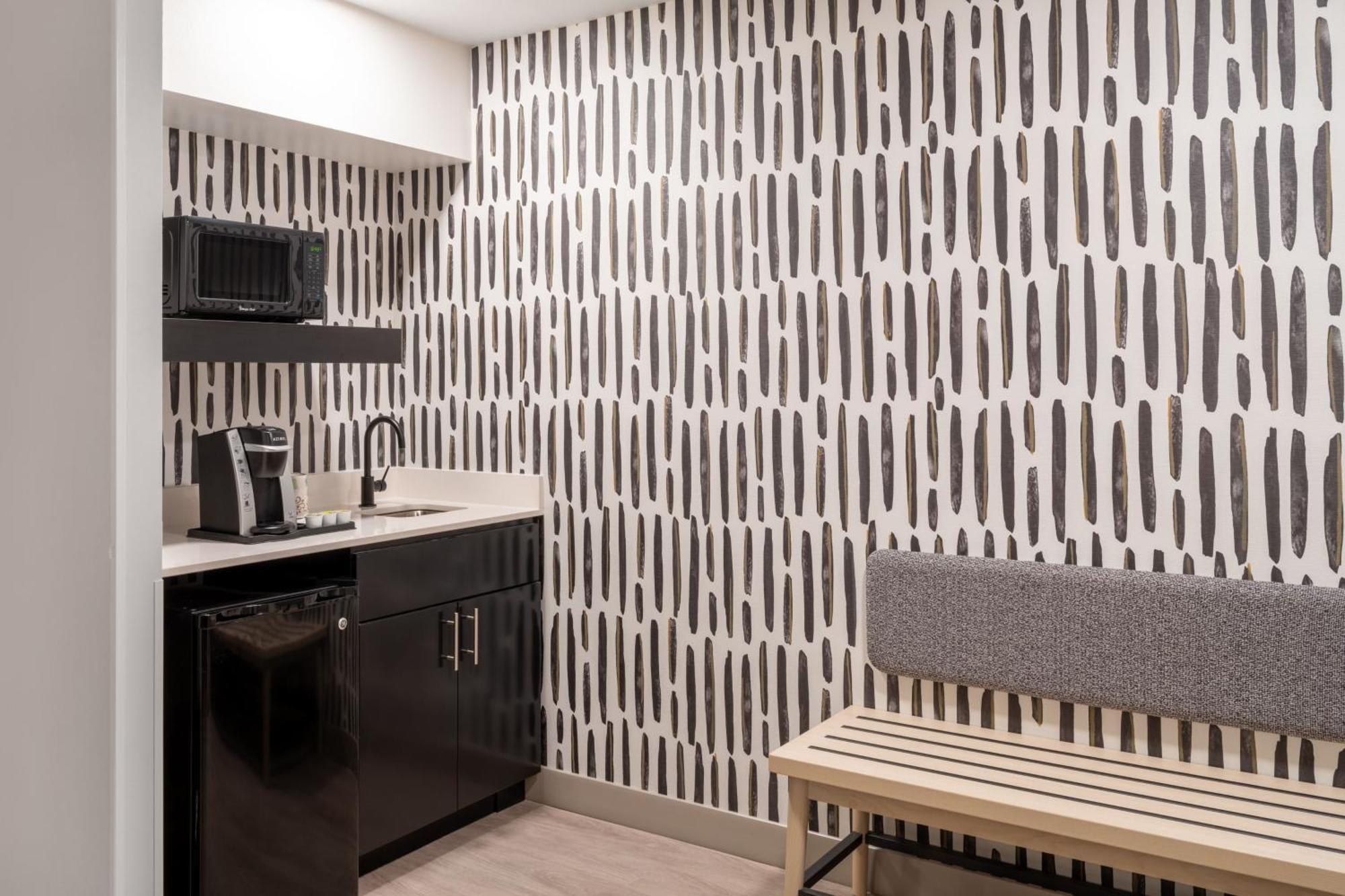 King Studio Suite